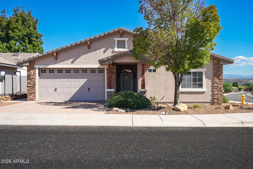 1385 Black Bear Drive, Cottonwood