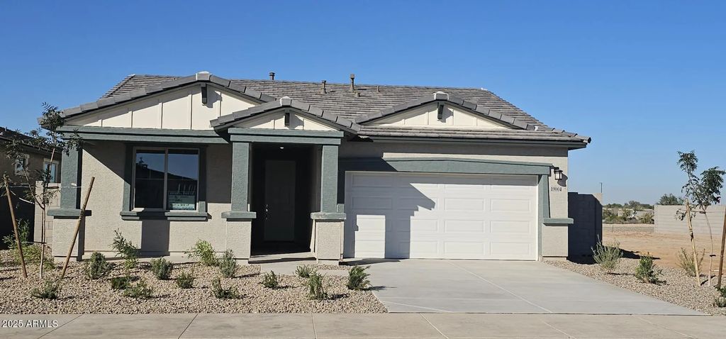 19004 W Rose Lane, Waddell