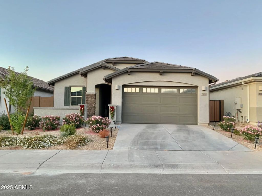 8926 W Rancho Drive, Glendale