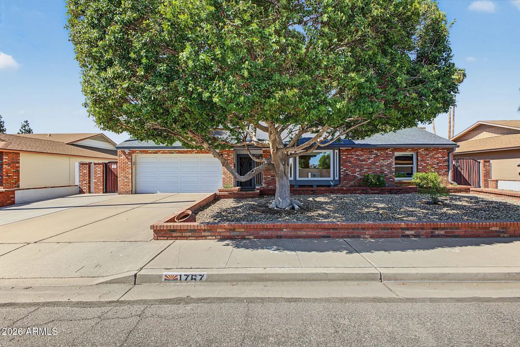 1767 W Kiowa Avenue, Mesa
