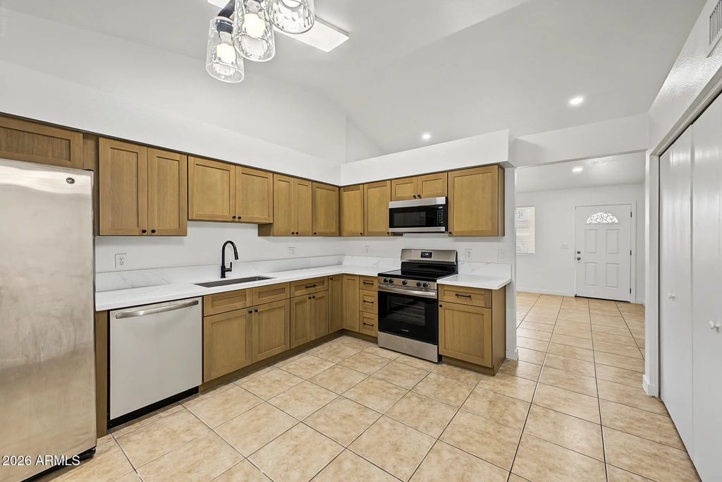 727 S Hartford Street (unit 179), Chandler