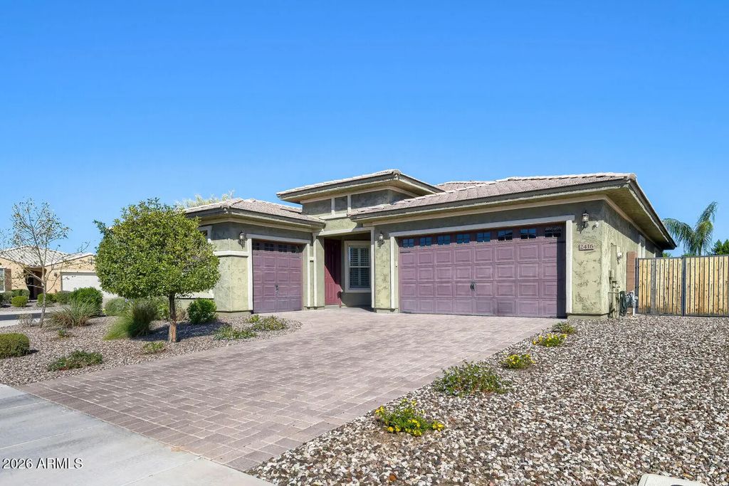 2416 E Cherry Hill Drive, Gilbert