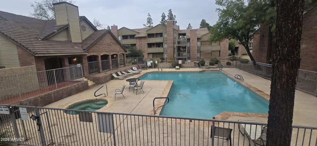 200 E Southern Avenue (unit 335), Tempe