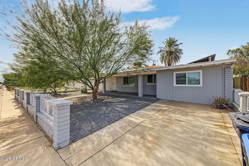 8806 N 28th Drive, Phoenix