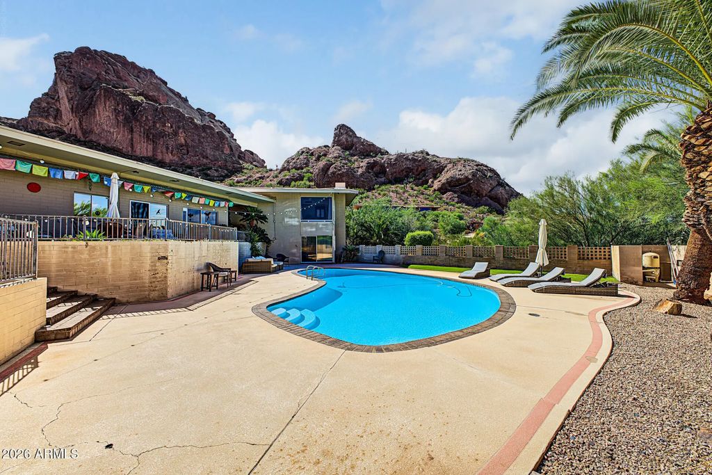 5238 E Palo Verde Drive, Paradise Valley