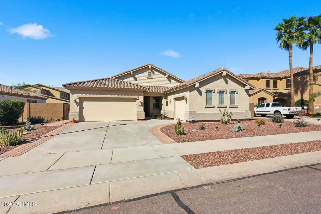 80 S 167th Drive, Goodyear