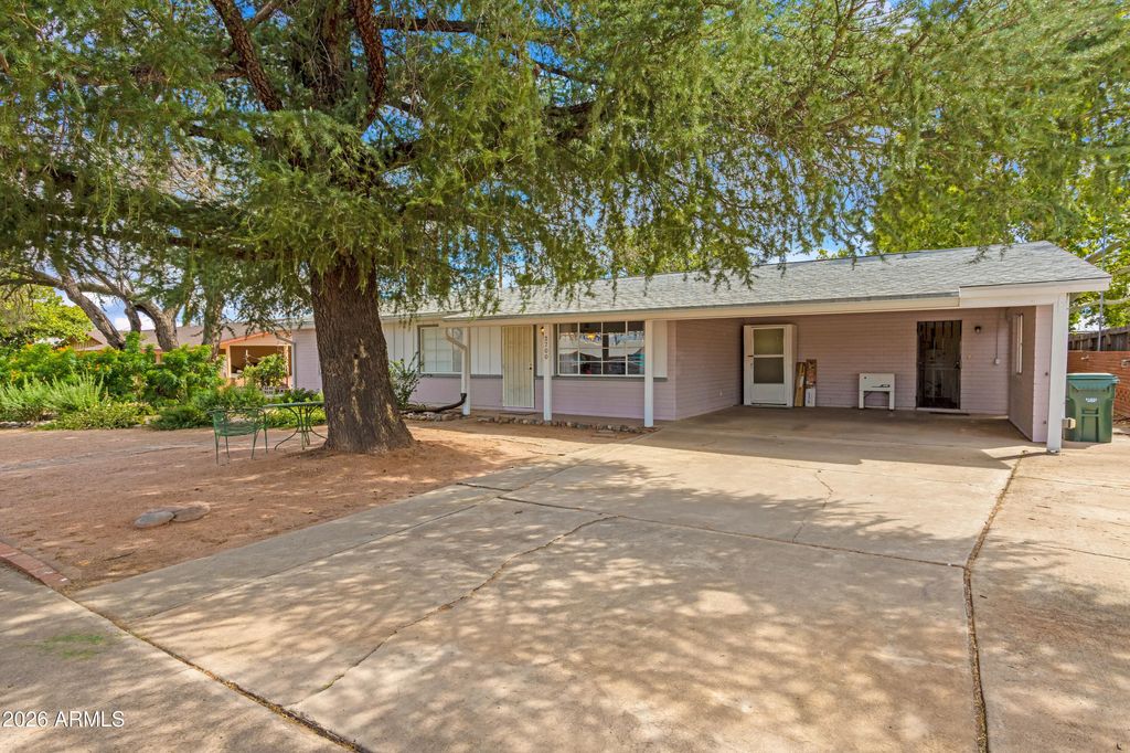 2700 E Mockingbird Drive, Sierra Vista