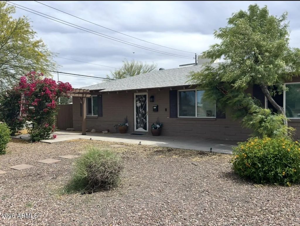 2301 W Cheery Lynn Road, Phoenix