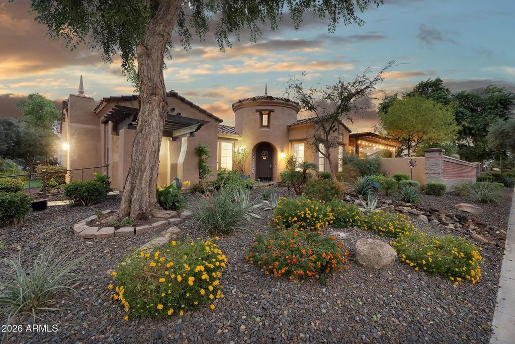 15216 W Windrose Drive, Surprise