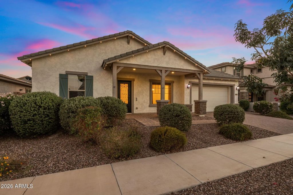 21171 E Carriage Way, Queen Creek