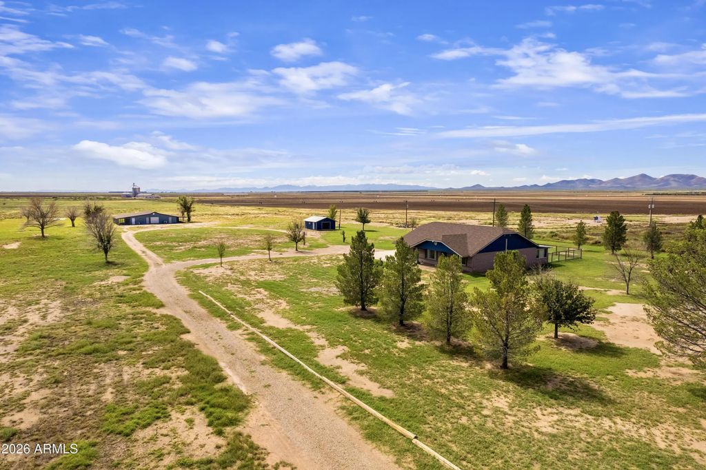 4333 W Dillman Road, Elfrida