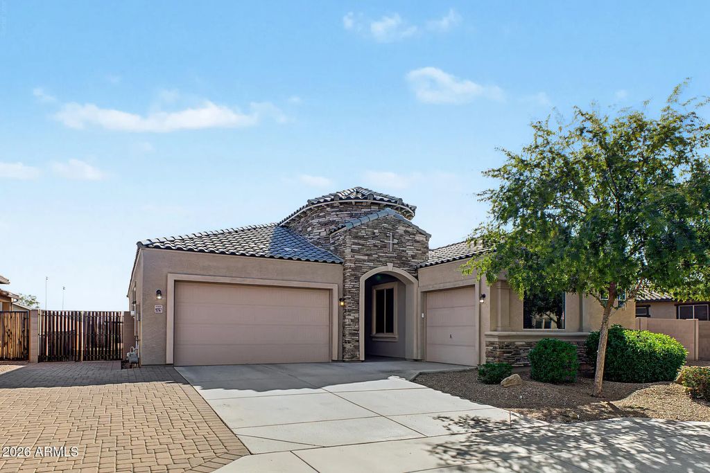 9267 W Denton Lane, Glendale