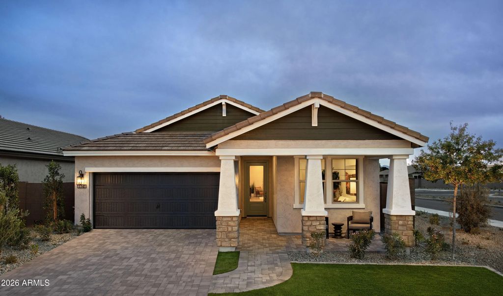 7741 W Lane Avenue, Glendale