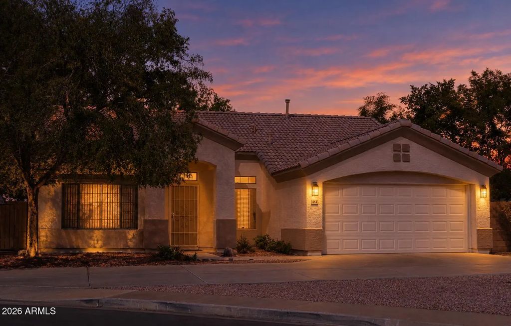 414 W Comstock Court, Gilbert