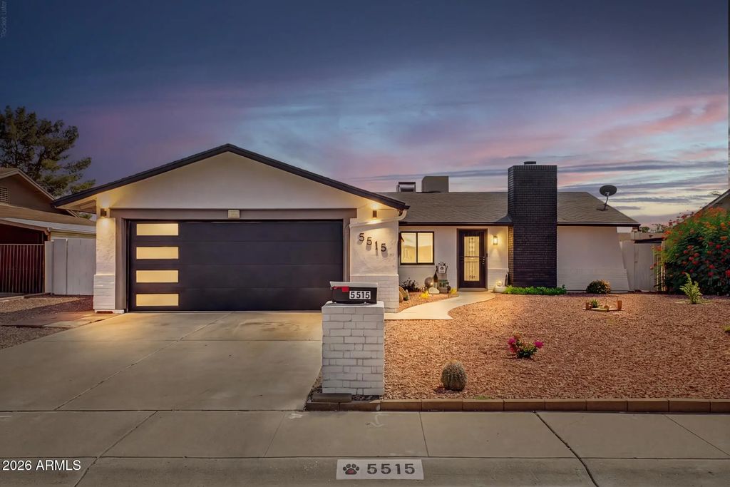 5515 W Carol Ann Way, Glendale