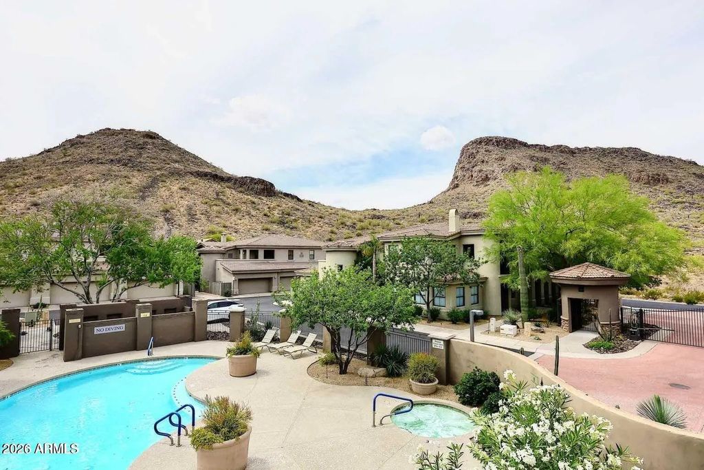 10055 N 142nd Street (unit 2310), Scottsdale