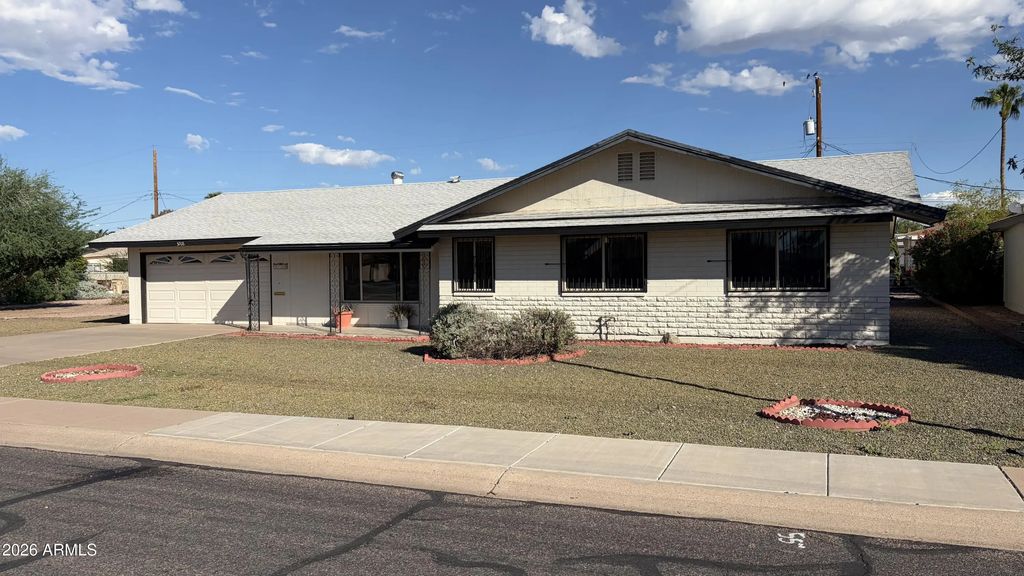 5708 E University Drive, Mesa
