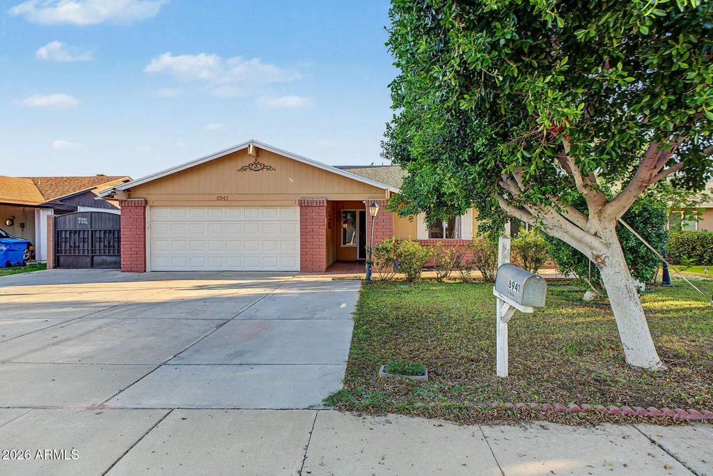 8941 W Monterey Way, Phoenix