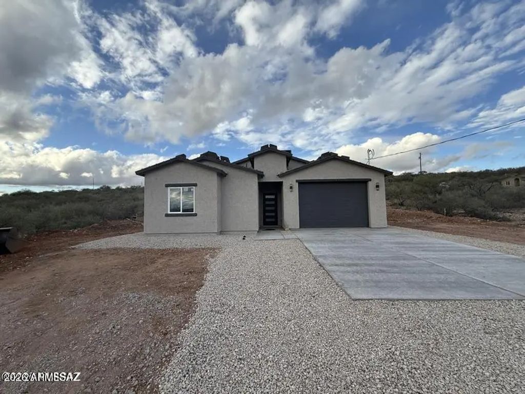 1857 Calle Las Cruces, Rio Rico