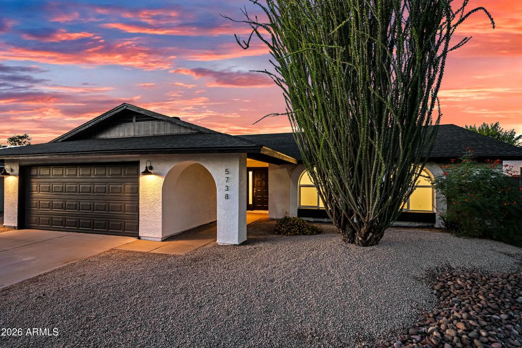 5738 W Greenbriar Drive, Glendale