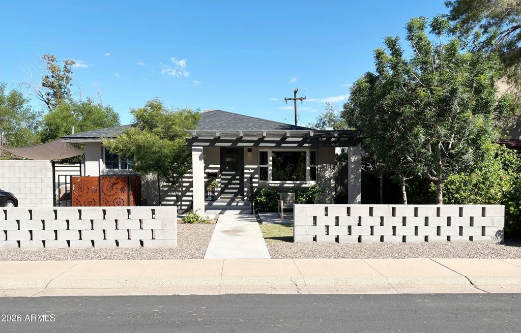 514 W 11th Street W, Tempe