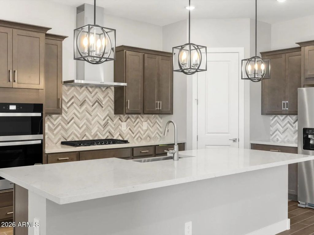 8091 N 186th Lane, Waddell