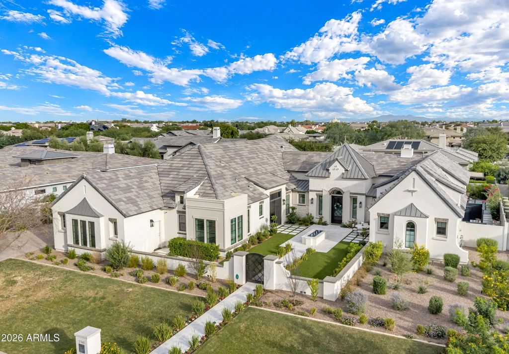 2748 E Hummingbird Way, Gilbert