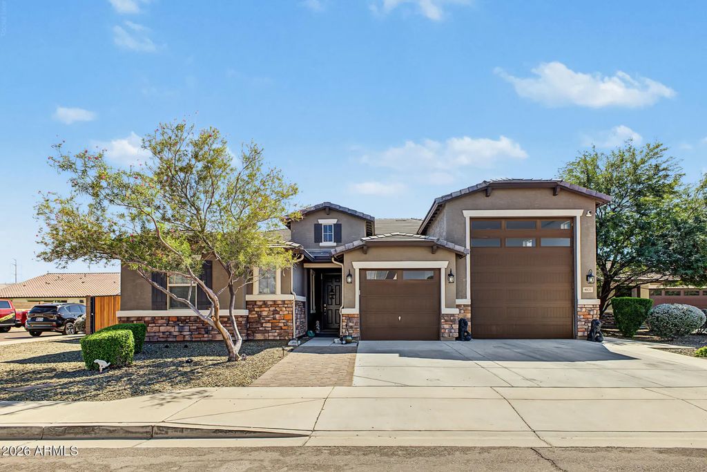 8031 W Encinas Lane, Phoenix