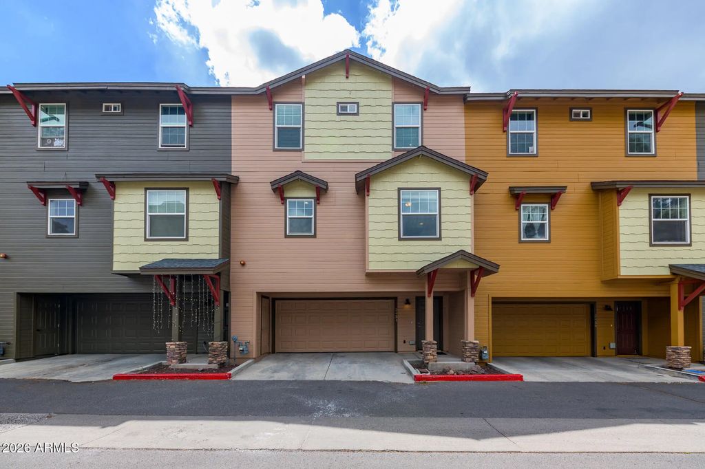 2451 W Pikes Peak Drive, Flagstaff