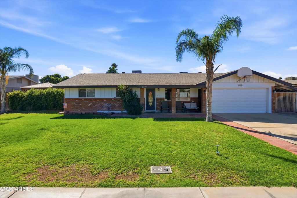 2225 E Fairfield Street, Mesa