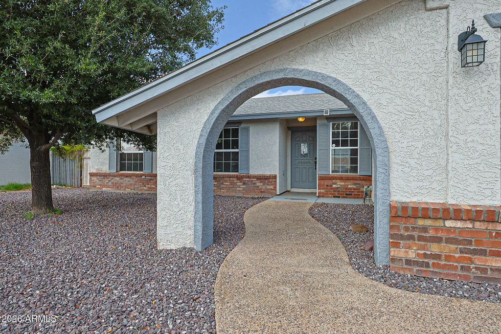 5622 W Ironwood Drive, Glendale