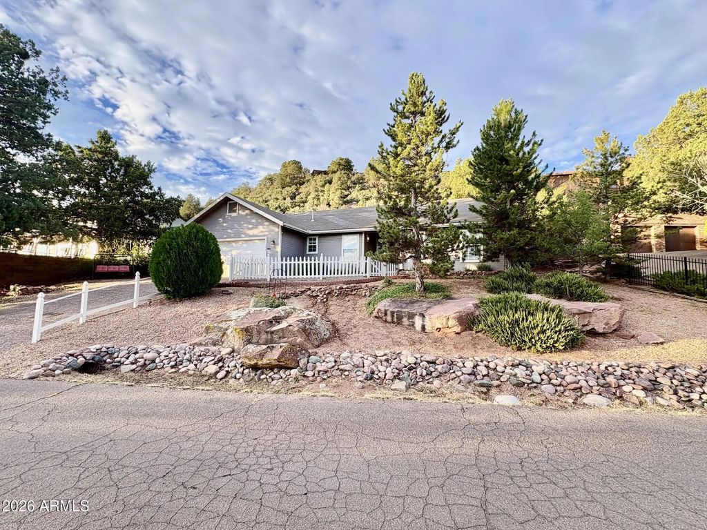 1302 W Lake Drive, Payson