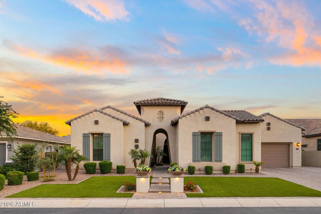 2537 E Turnberry Drive, Gilbert