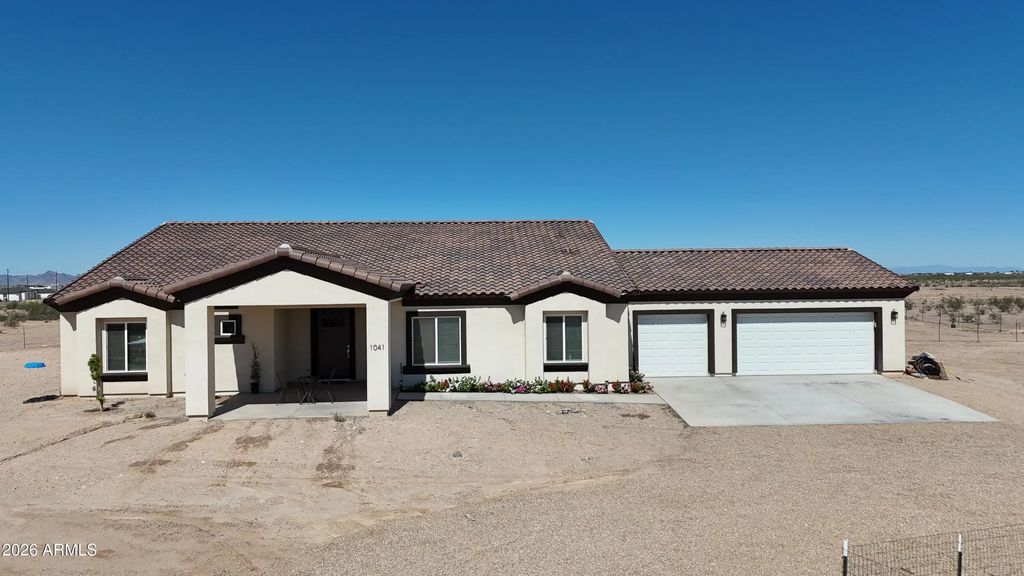 1041 N 371st Lane, Tonopah