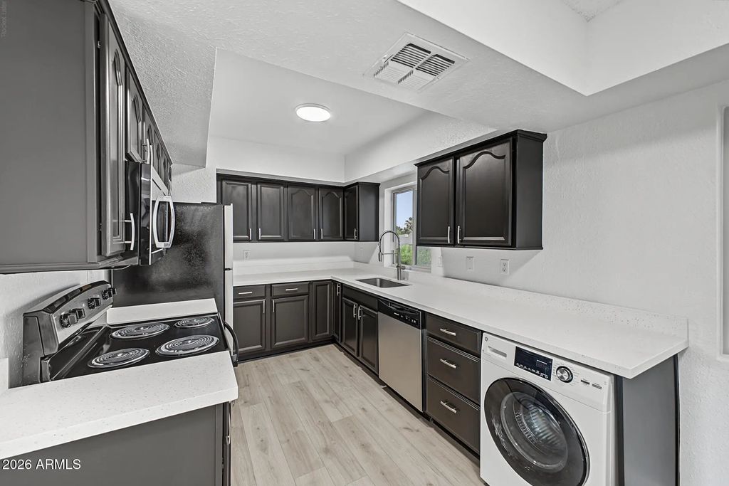 4444 E Paradise Village Parkway (unit 217), Phoenix