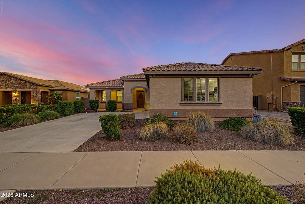 15847 W Shaw Butte Drive, Surprise