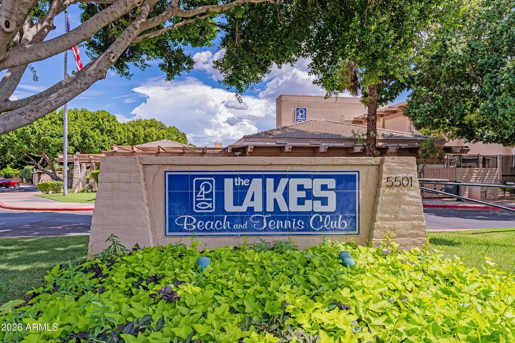 5419 S Compass Road, Tempe