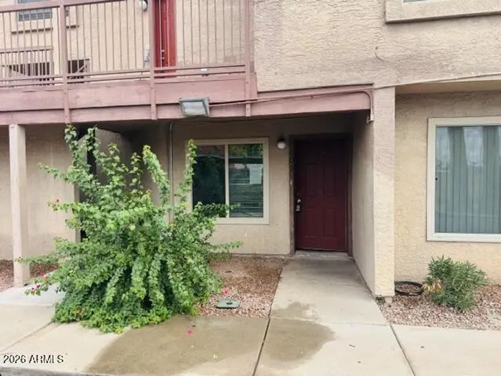 4828 W Orangewood Avenue (unit 105), Glendale