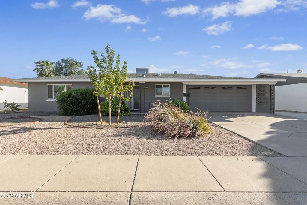 5617 E Dodge Street, Mesa