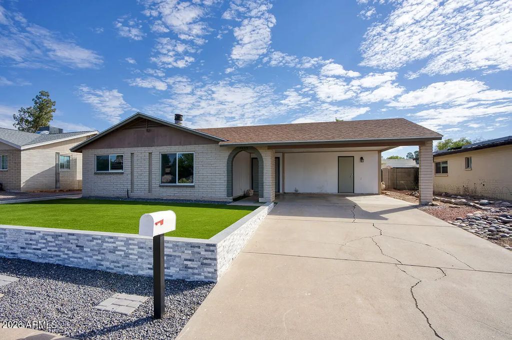 3049 W Sunnyside Drive, Phoenix