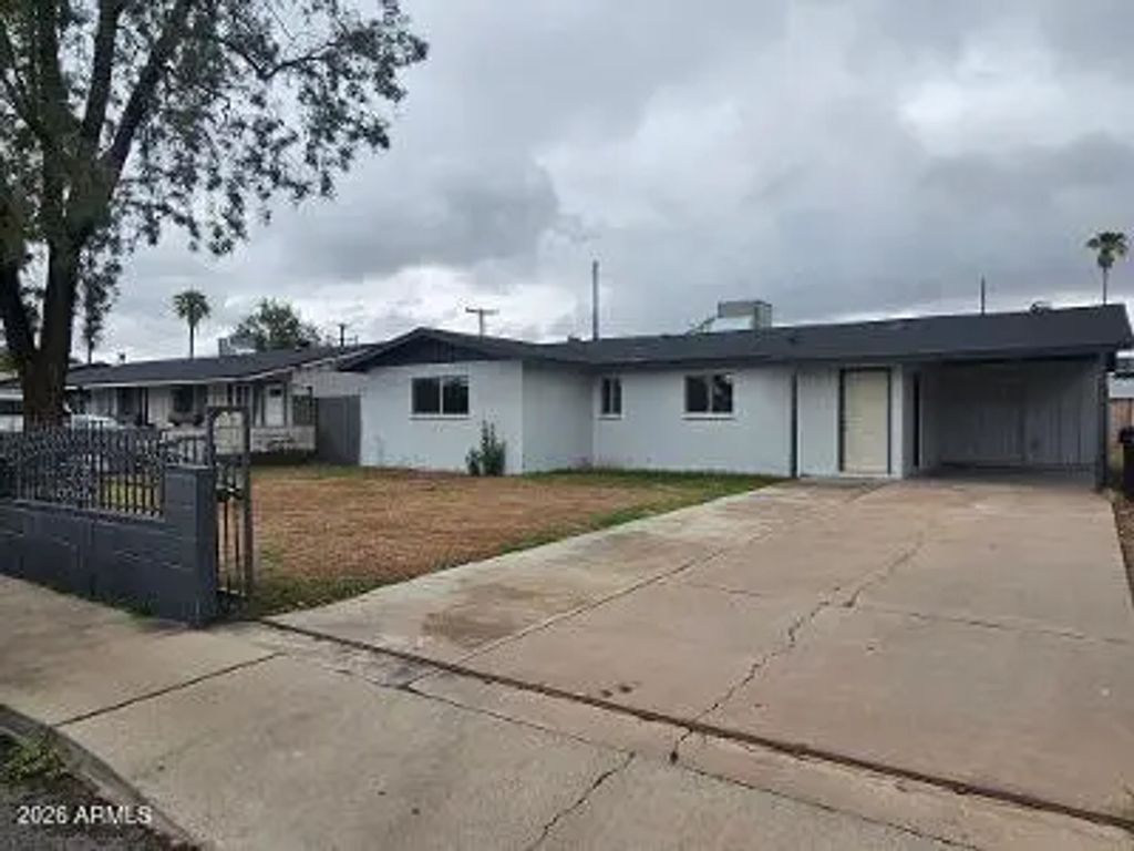 2815 N 48th Lane, Phoenix