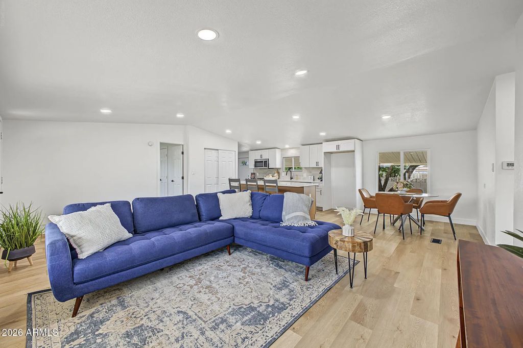 2843 E Piute Avenue, Phoenix