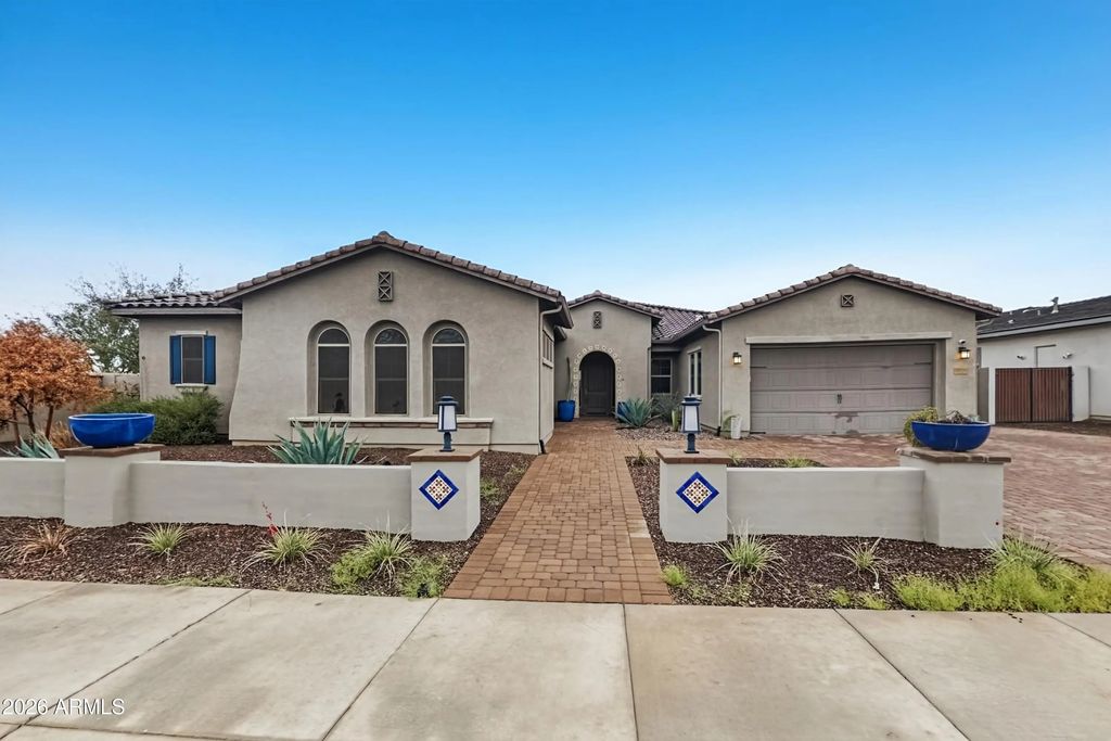 1928 E La Costa Drive, Gilbert
