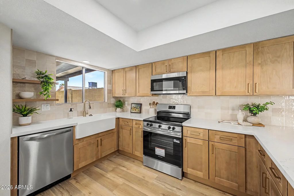 601 E Wescott Drive, Phoenix
