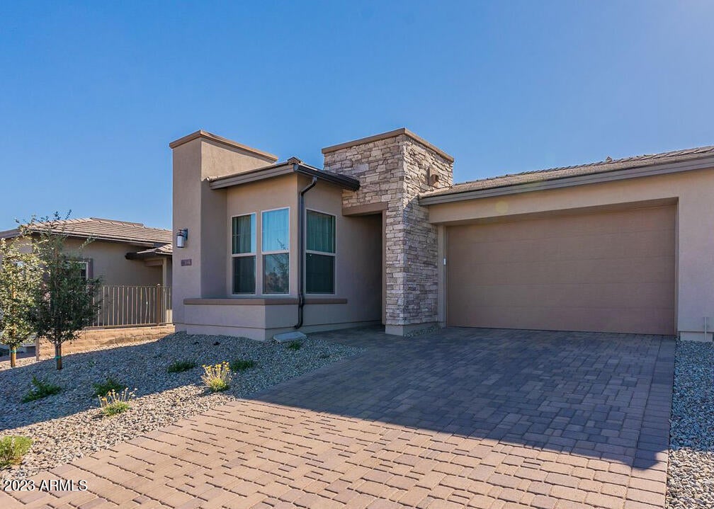 Photo of Listing #6808985
