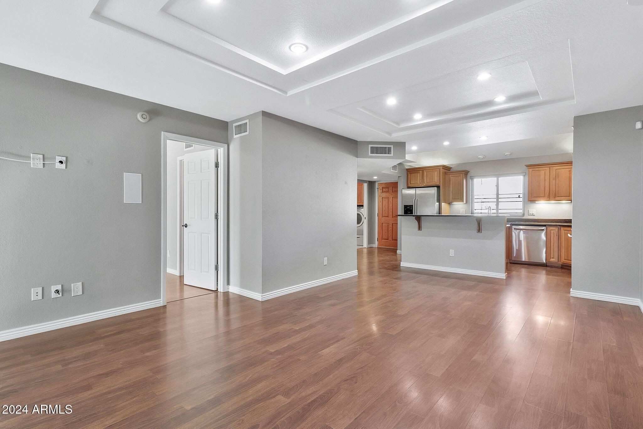 Photo of Listing #6797007