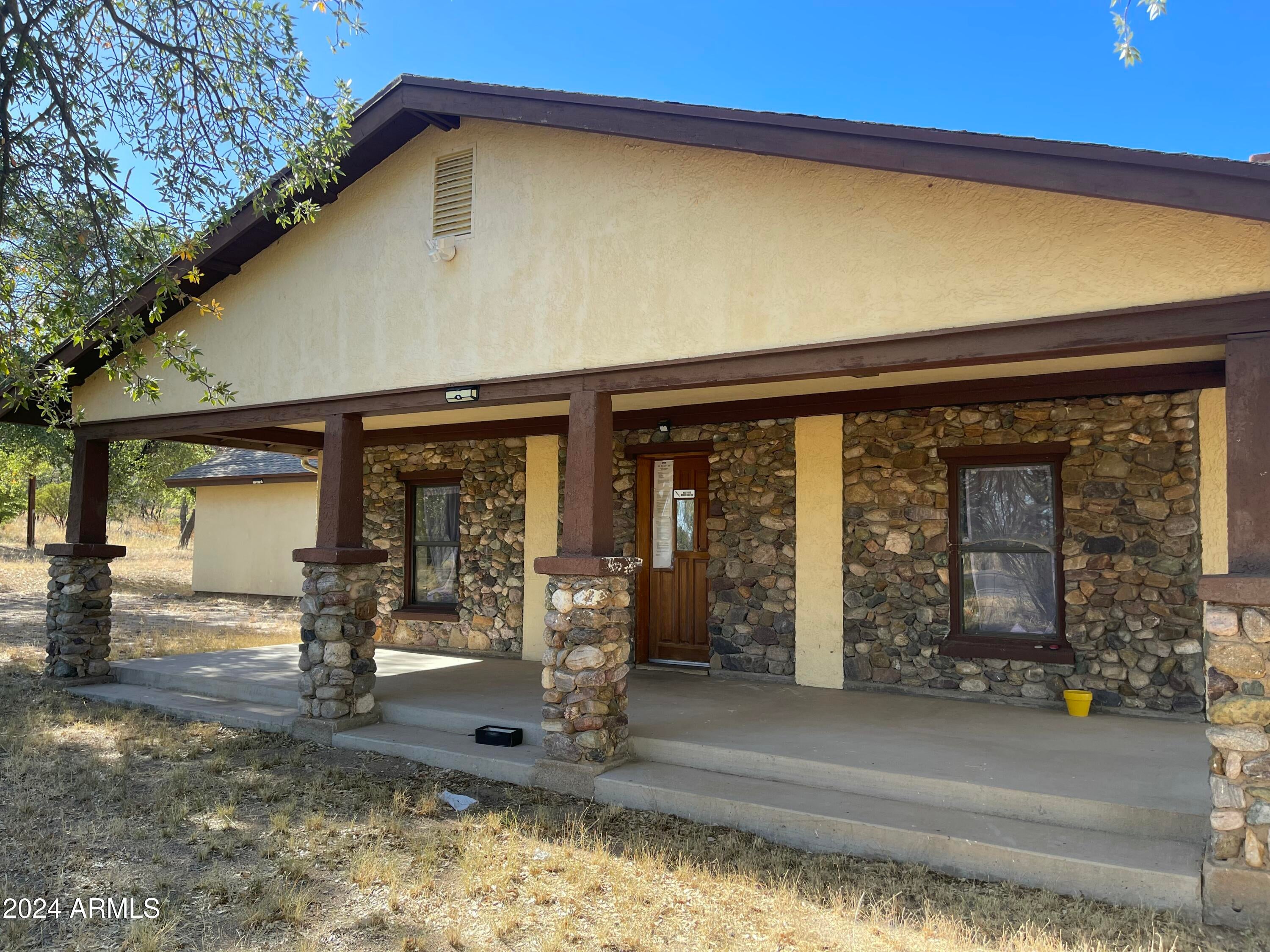 Photo of Listing #6796090