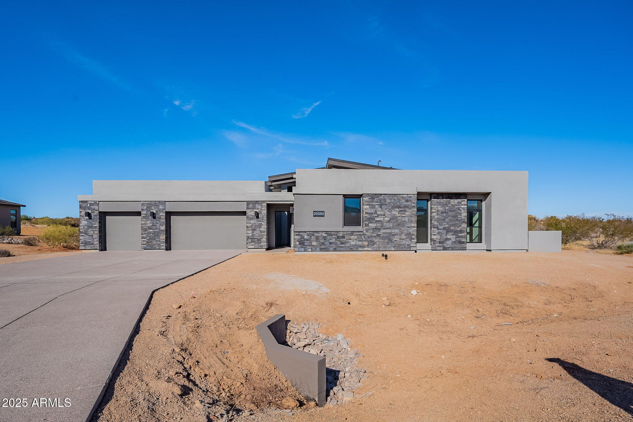 Photo of Listing #6806003