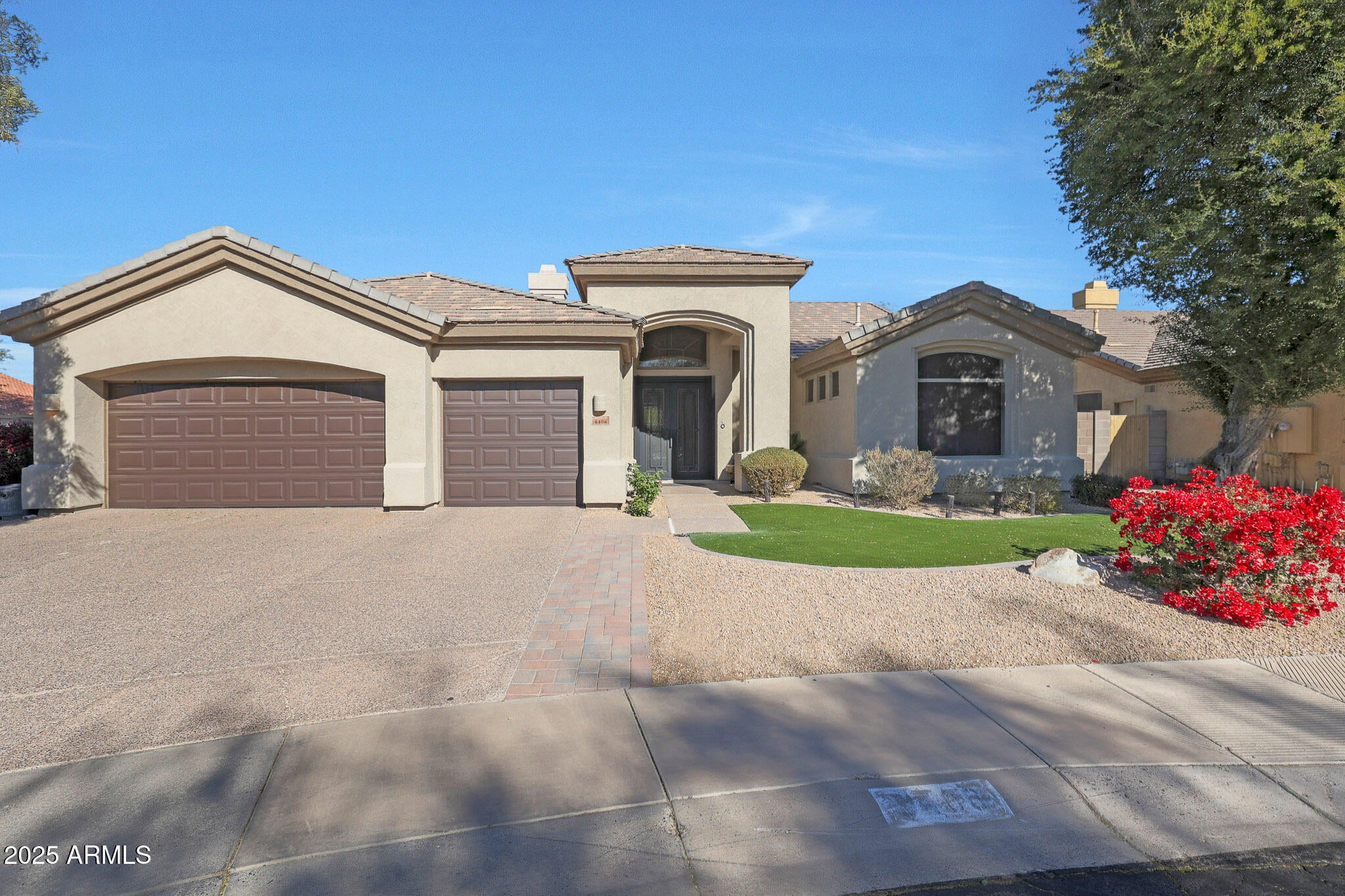 Photo of Listing #6809434