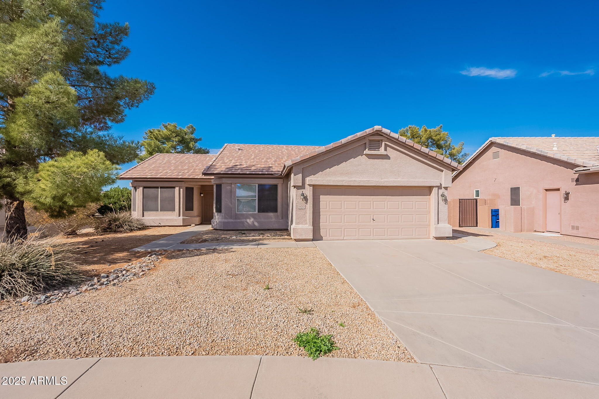 Photo of Listing #6819030